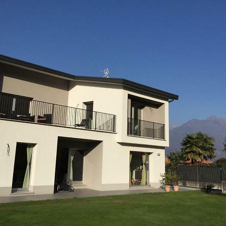White House Lucia Villa Colico Exteriör bild